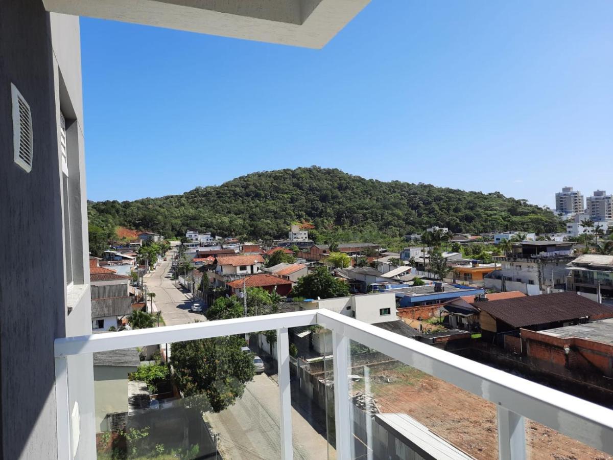 Agradavel Apartamento Em Bairro Silencioso... كامبوريو المظهر الخارجي الصورة