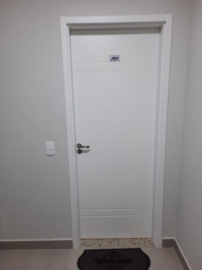 Agradavel Apartamento Em Bairro Silencioso... كامبوريو المظهر الخارجي الصورة
