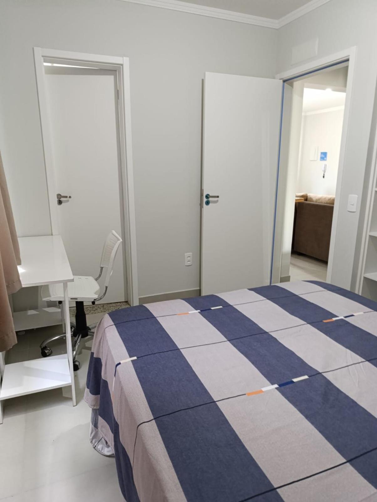 Agradavel Apartamento Em Bairro Silencioso... كامبوريو المظهر الخارجي الصورة